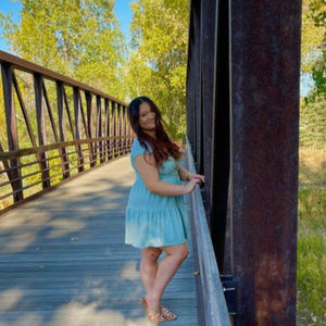 Meet your Posher, Alexia